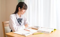 通信制高校の授業内容を分かりやすく解説！私立と公立で内容は違う？