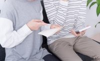 通信制高校の公立と私立の5つの違い｜学費や卒業率などを徹底比較！